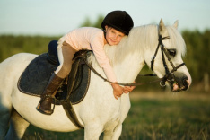 PonyundKind_cPuhachAndrei_shutterstock_205878118-640x427